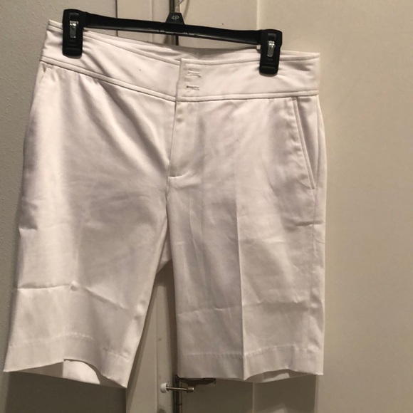 Set of 2 dress Bermuda shorts. - Picture 2 of 5